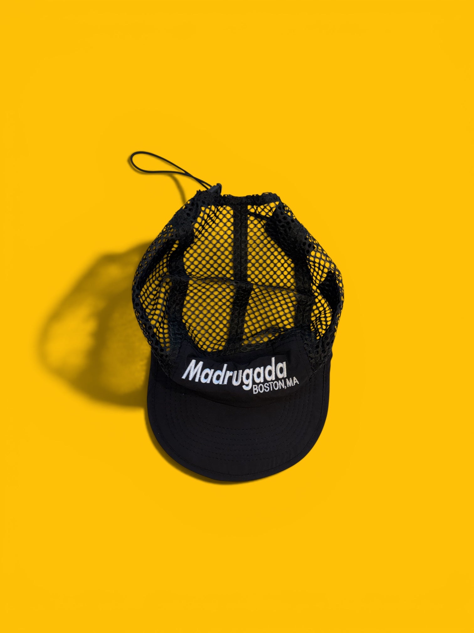 "Madrugada" Mesh Drawstring Trail Cap