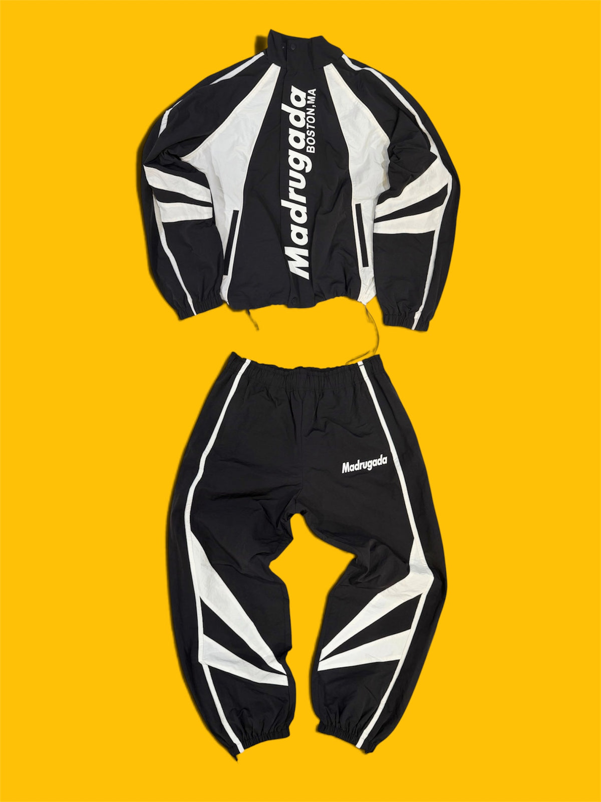 Madrugada Windbreaker Set (BW)